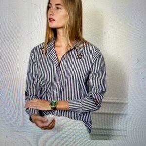 NWT "The Shirt" by Rochelle Behrens cut out STARS - LARGE Shirt - STARS